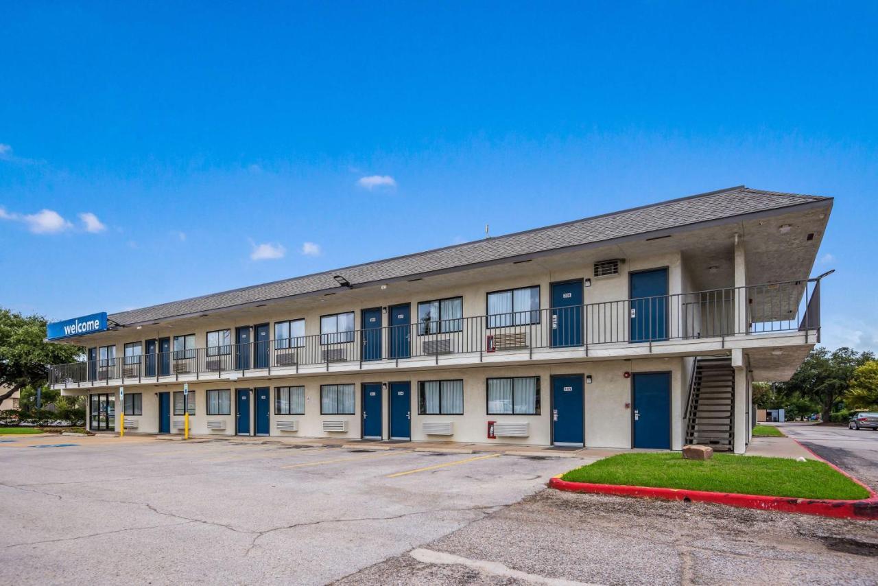 Motel 6-College Station, Tx - Bryan Buitenkant foto