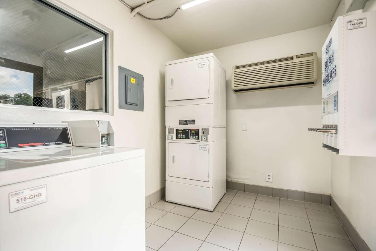 Motel 6-College Station, Tx - Bryan Buitenkant foto