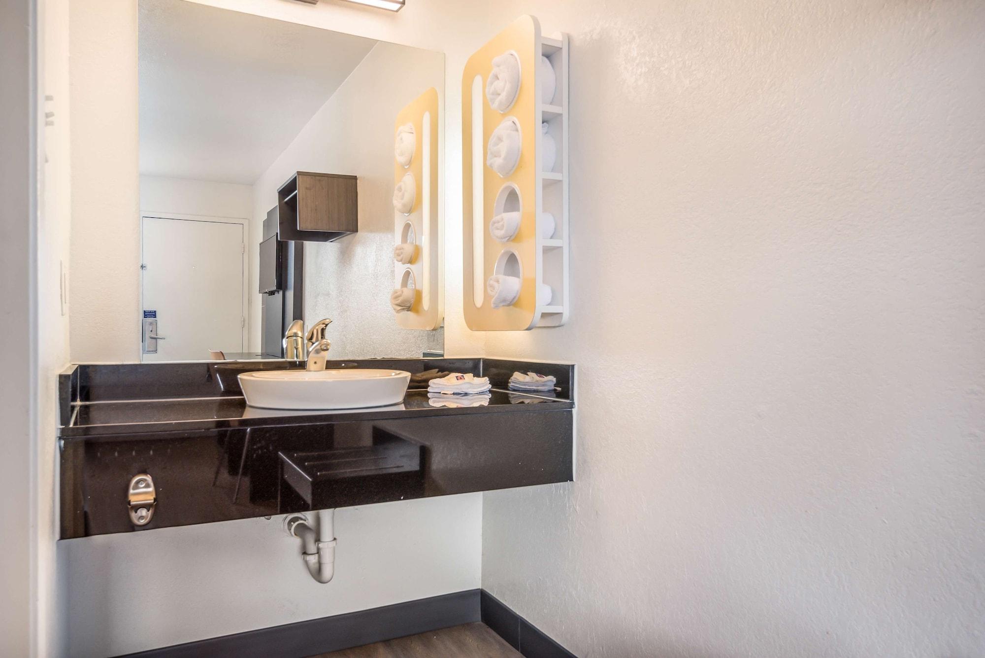 Motel 6-College Station, Tx - Bryan Buitenkant foto