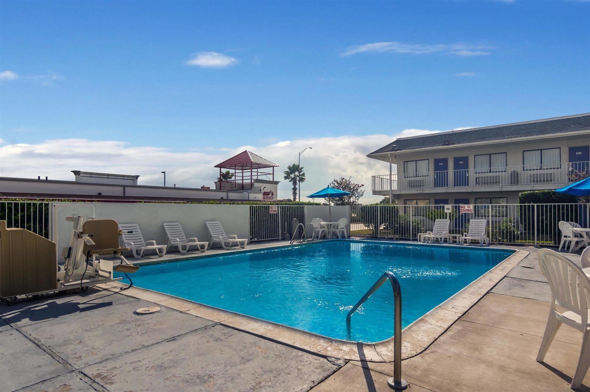 Motel 6-College Station, Tx - Bryan Buitenkant foto