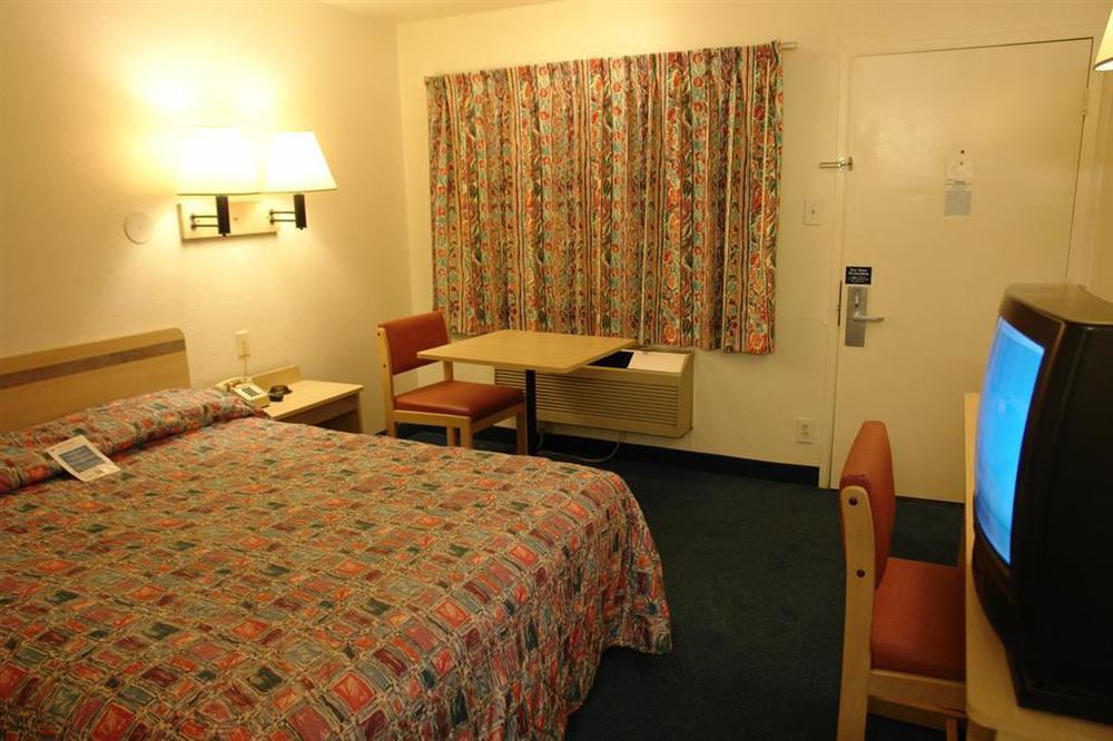 Motel 6-College Station, Tx - Bryan Kamer foto